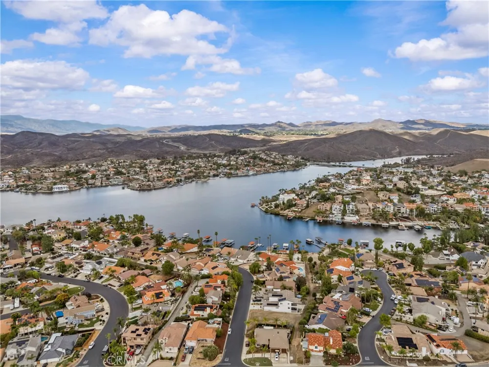 23160 Compass Drive Canyon Lake, CA 92587
