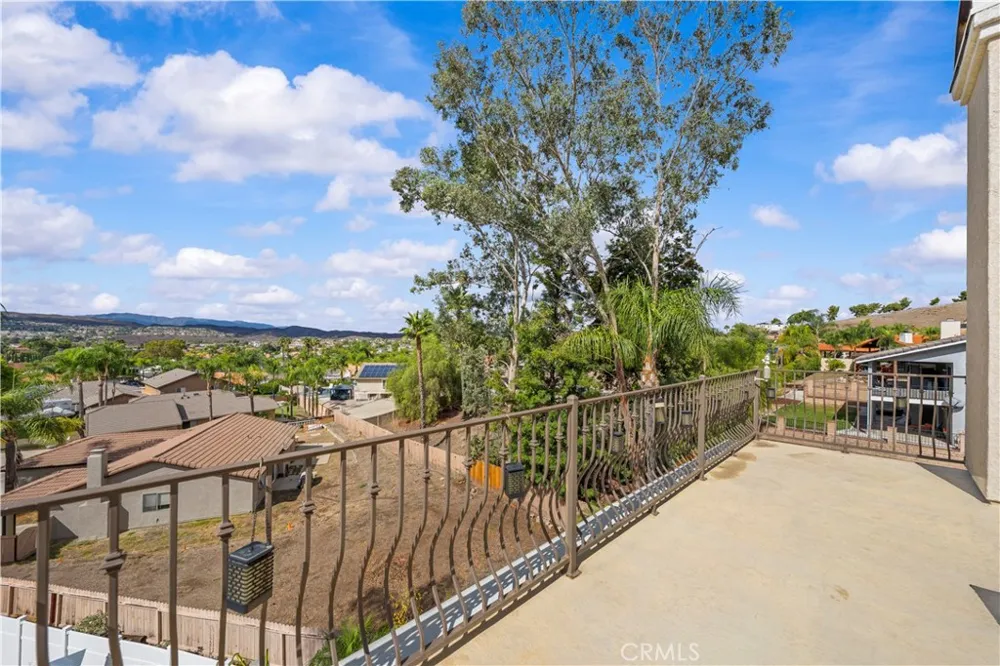23160 Compass Drive Canyon Lake, CA 92587