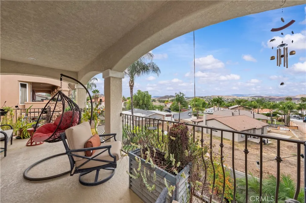 23160 Compass Drive Canyon Lake, CA 92587