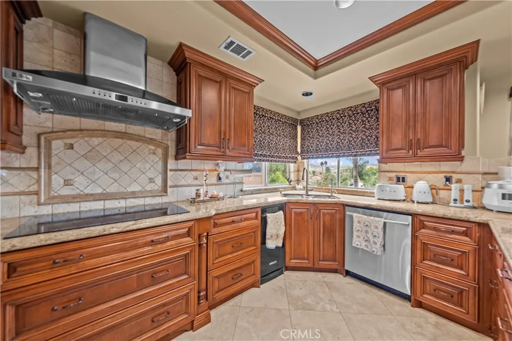 23160 Compass Drive Canyon Lake, CA 92587
