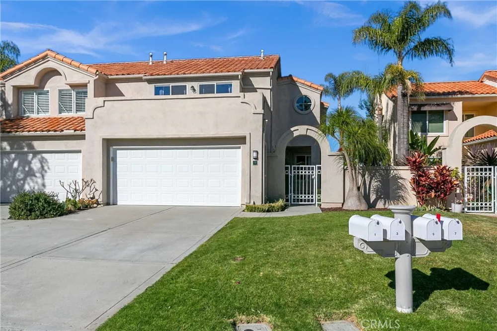 7 Genoa Laguna Niguel, CA 92677