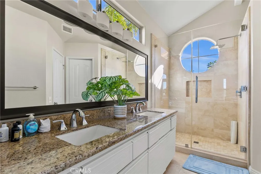 7 Genoa Laguna Niguel, CA 92677