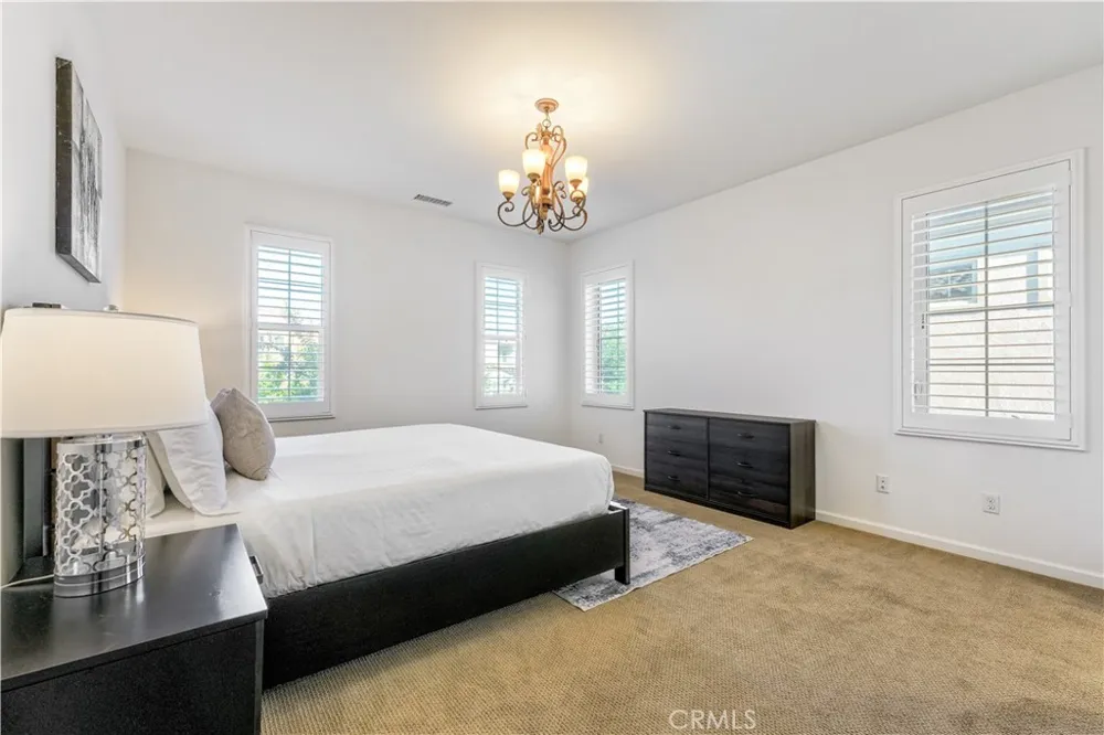 129 Lavender Lake Forest, CA 92630