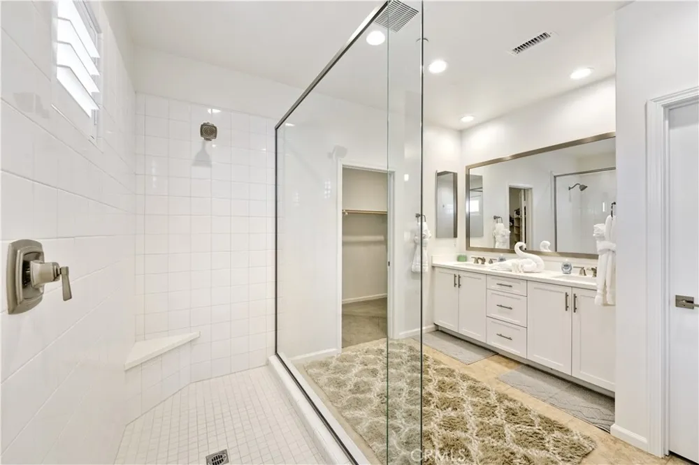 129 Lavender Lake Forest, CA 92630