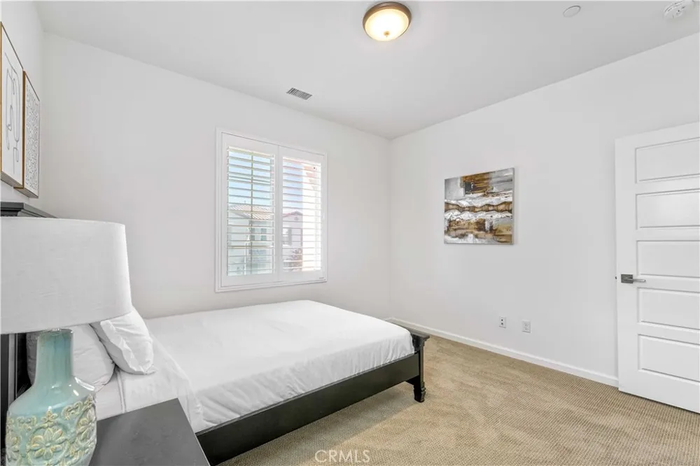 129 Lavender Lake Forest, CA 92630