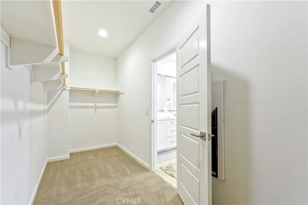 129 Lavender Lake Forest, CA 92630