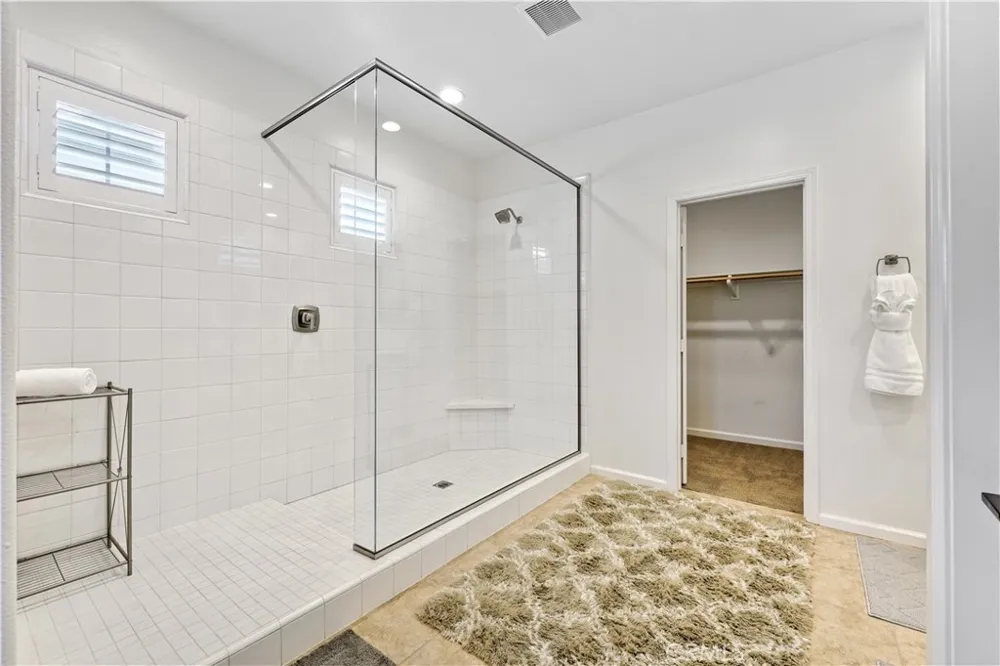 129 Lavender Lake Forest, CA 92630