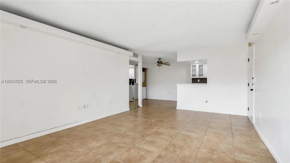 7200 Fairway Dr #H12 Miami Lakes, FL 33014