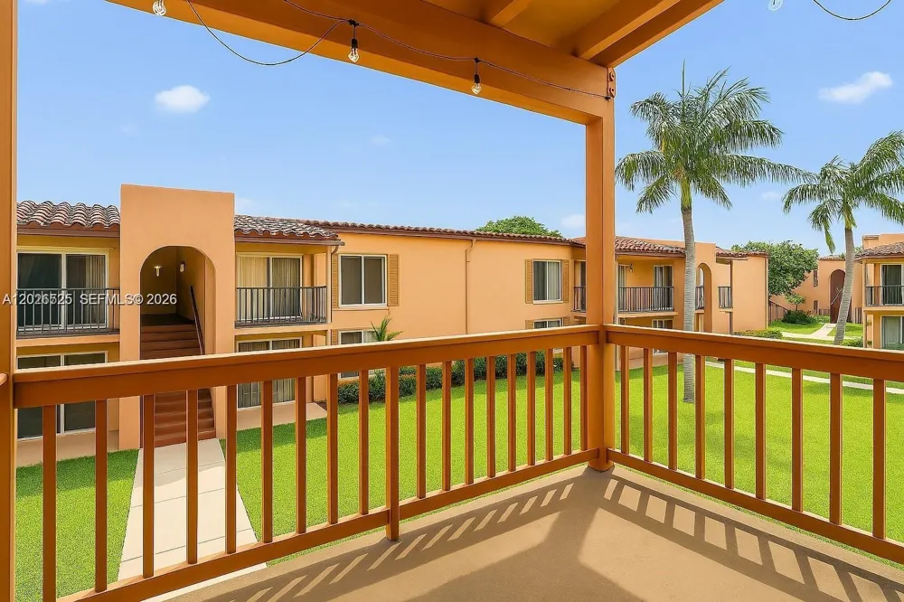 7200 Fairway Dr #H12 Miami Lakes, FL 33014