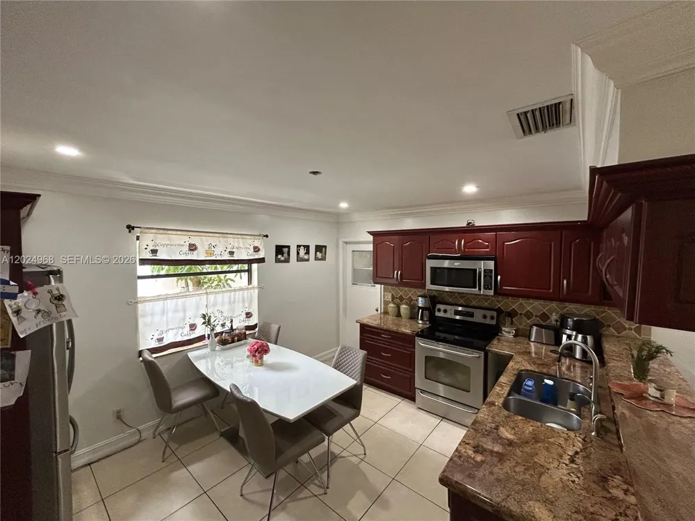 3650 SW 39th Ave West Park, FL 33023