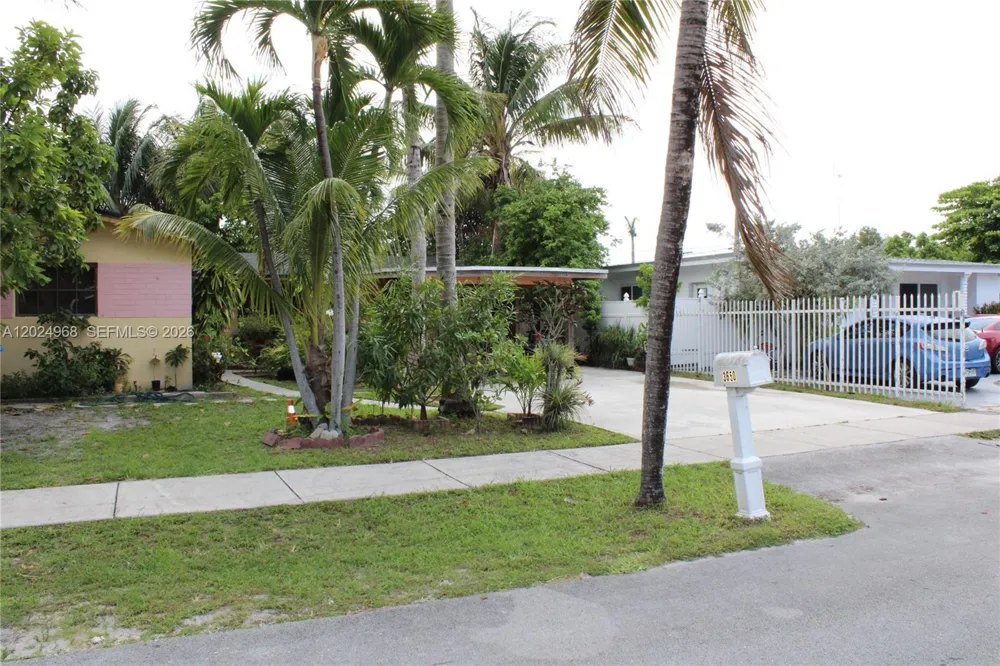 3650 SW 39th Ave West Park, FL 33023