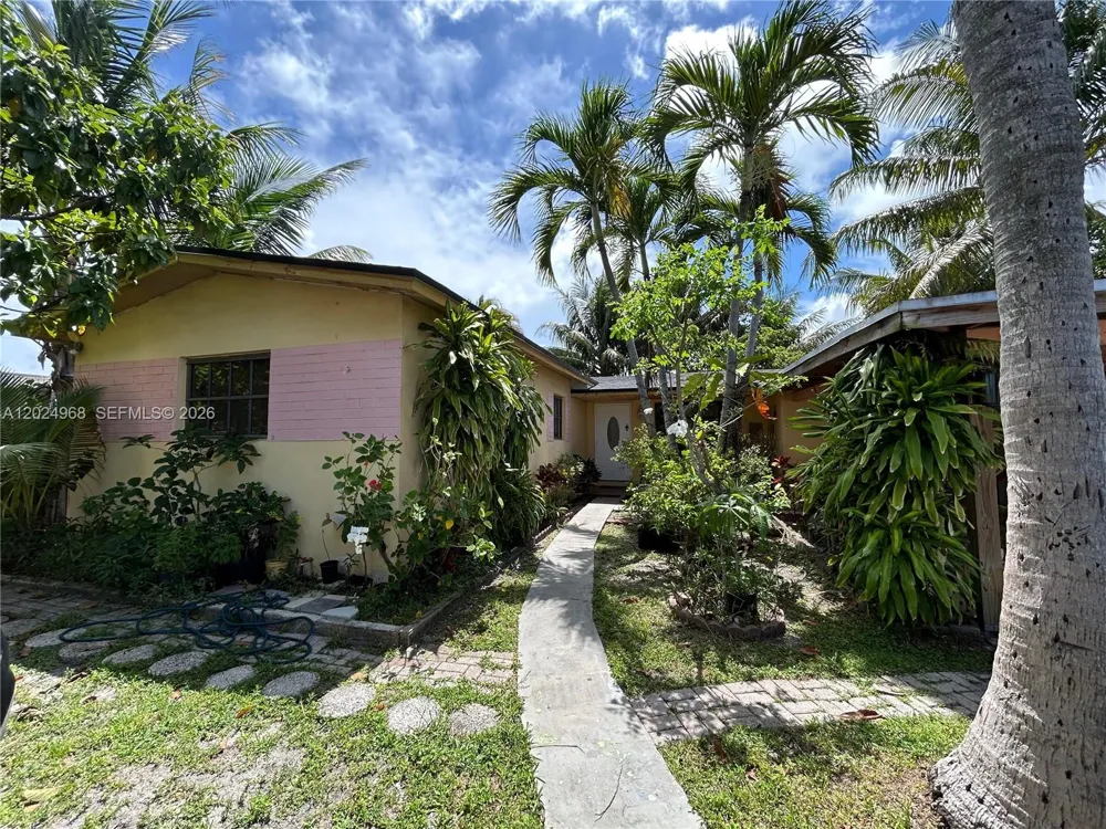 3650 SW 39th Ave West Park, FL 33023