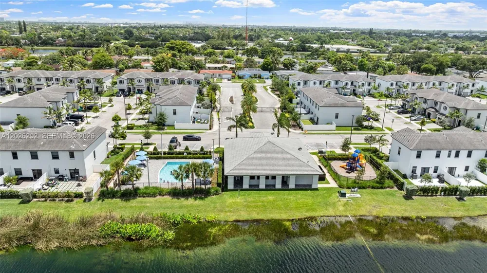 577 NW 204th St Miami Gardens, FL 33169