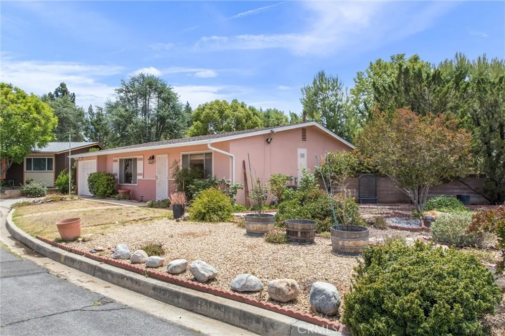 11965 Peach Tree Yucaipa, CA 92399