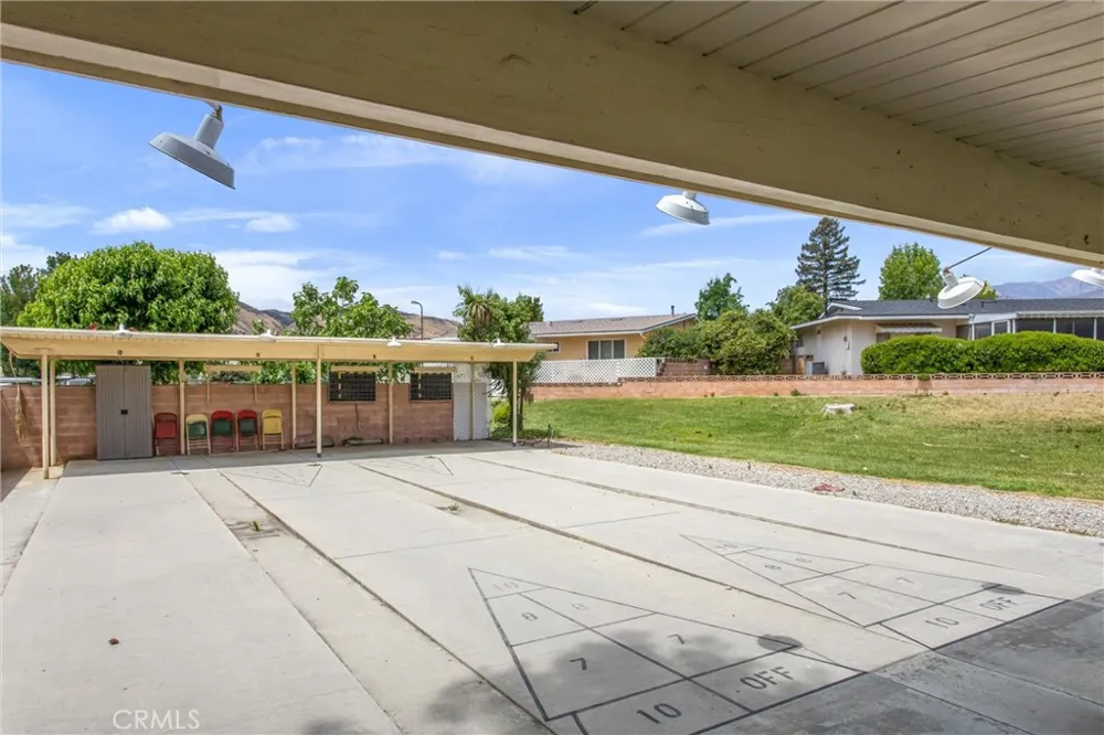 11965 Peach Tree Yucaipa, CA 92399