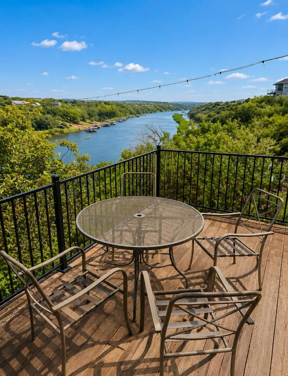 1216 Cliffview Drive Spicewood, TX 78669