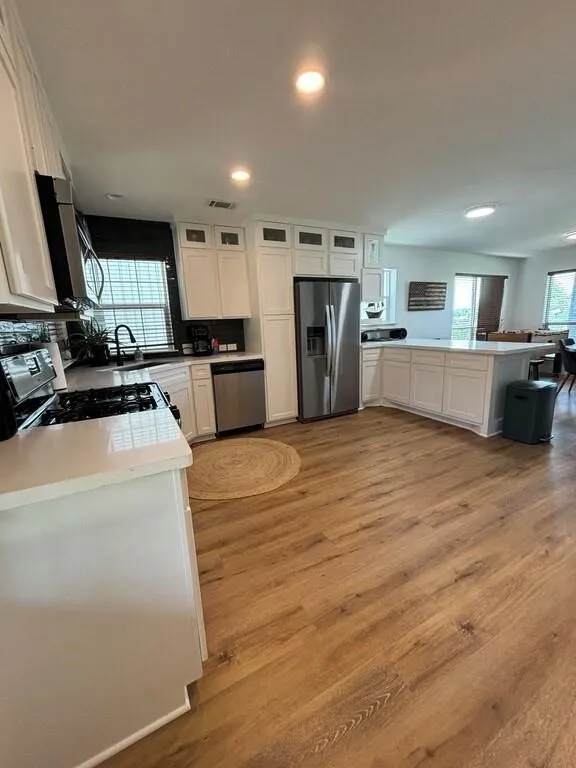 1216 Cliffview Drive Spicewood, TX 78669