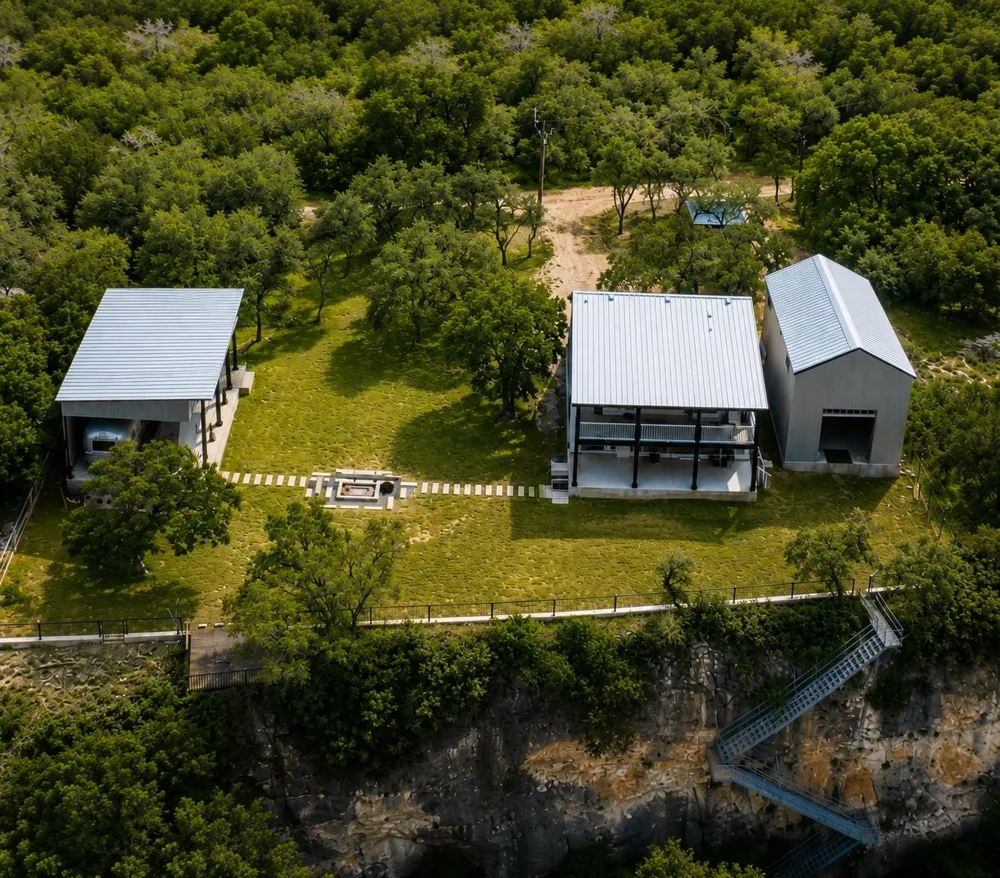 1216 Cliffview Drive Spicewood, TX 78669
