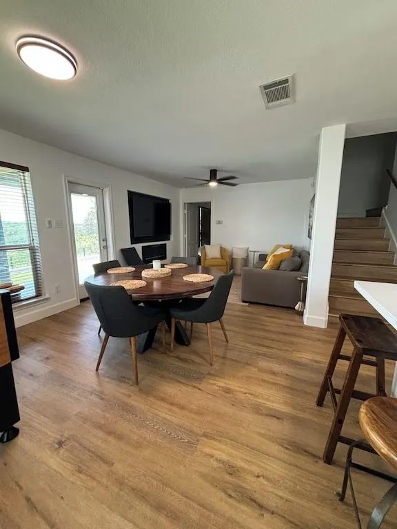 1216 Cliffview Drive Spicewood, TX 78669