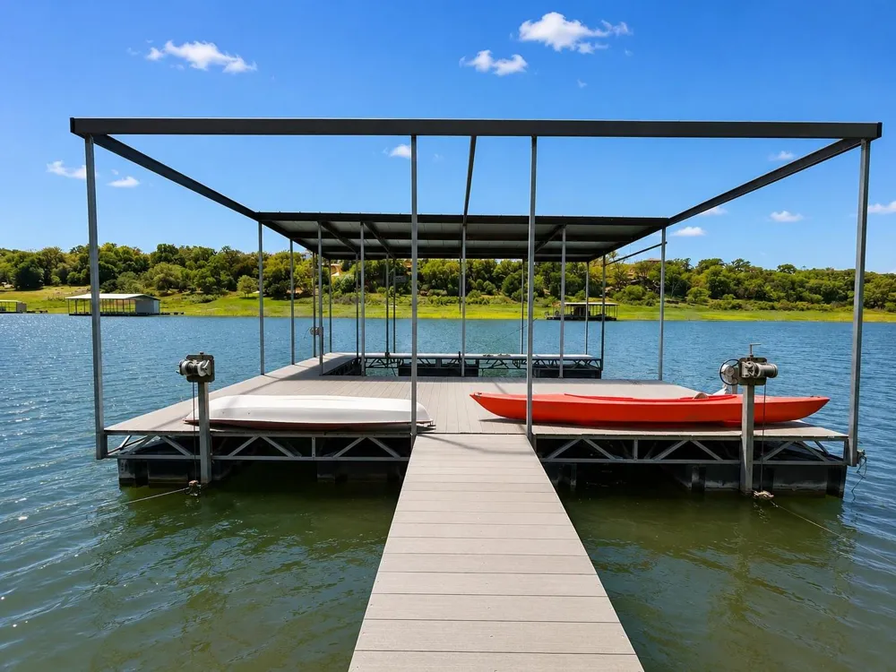 1216 Cliffview Drive Spicewood, TX 78669
