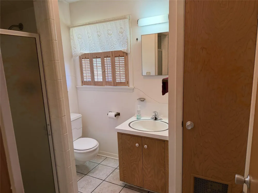 701 Herder Avenue Schulenburg, TX 78956