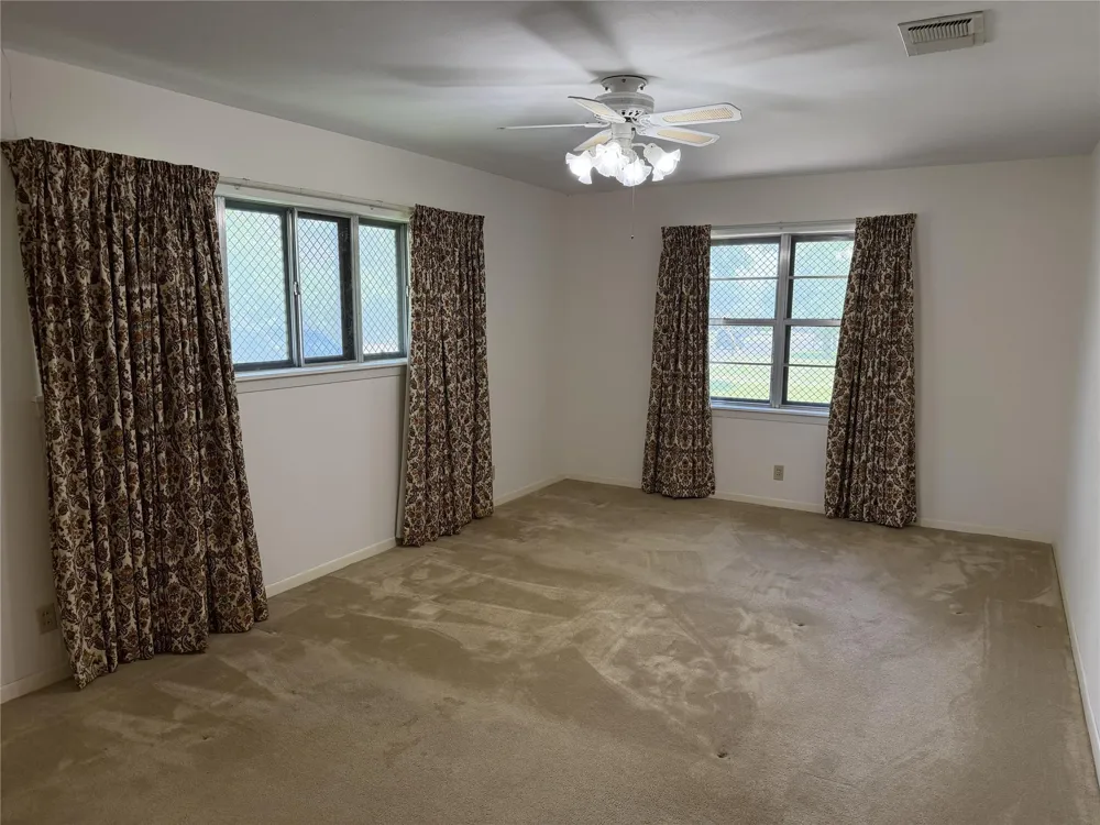 701 Herder Avenue Schulenburg, TX 78956
