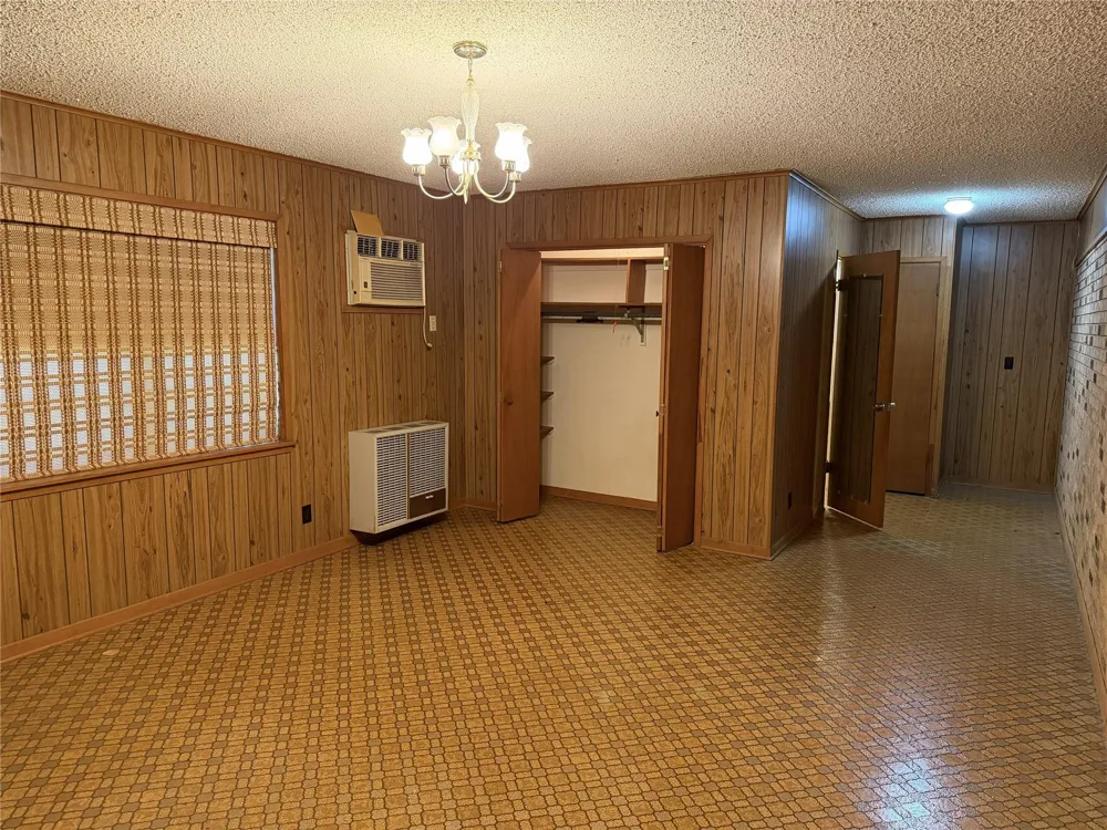 701 Herder Avenue Schulenburg, TX 78956