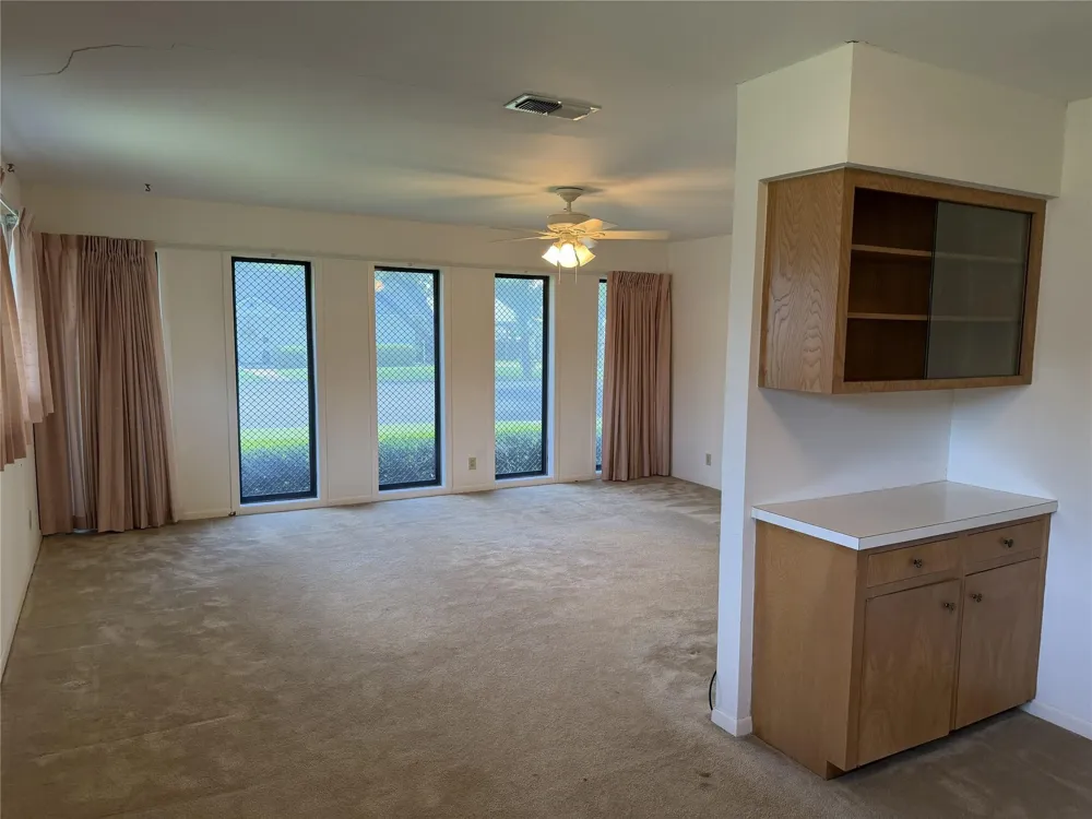 701 Herder Avenue Schulenburg, TX 78956