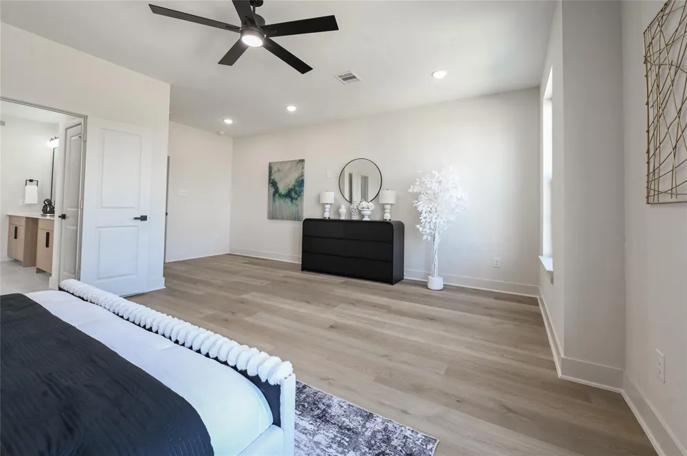 14107 Bridgeport Houston, TX 77047