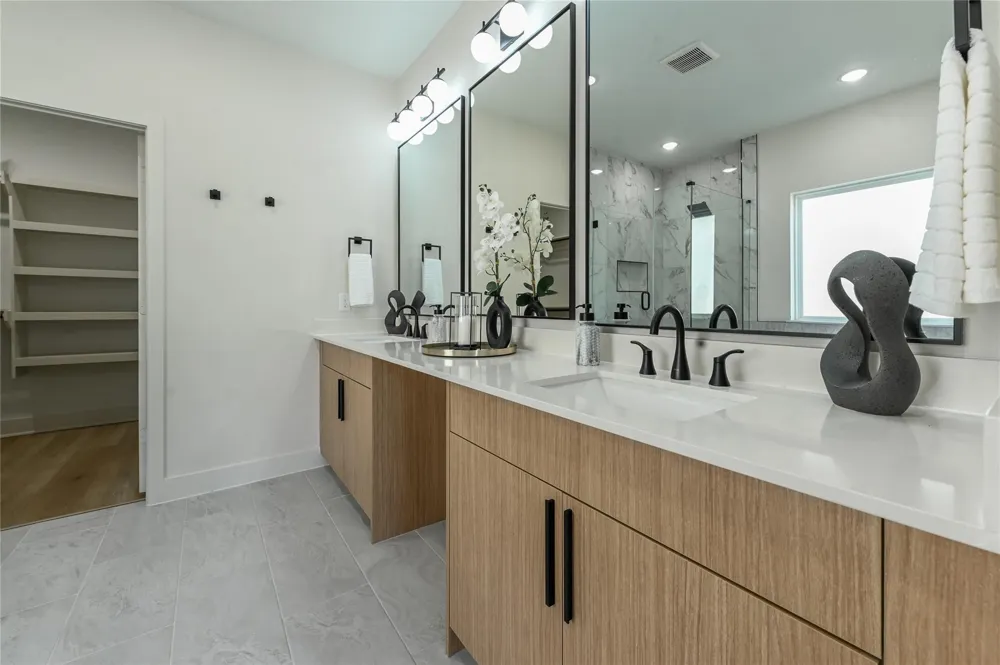 14107 Bridgeport Houston, TX 77047