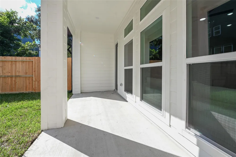 14107 Bridgeport Houston, TX 77047
