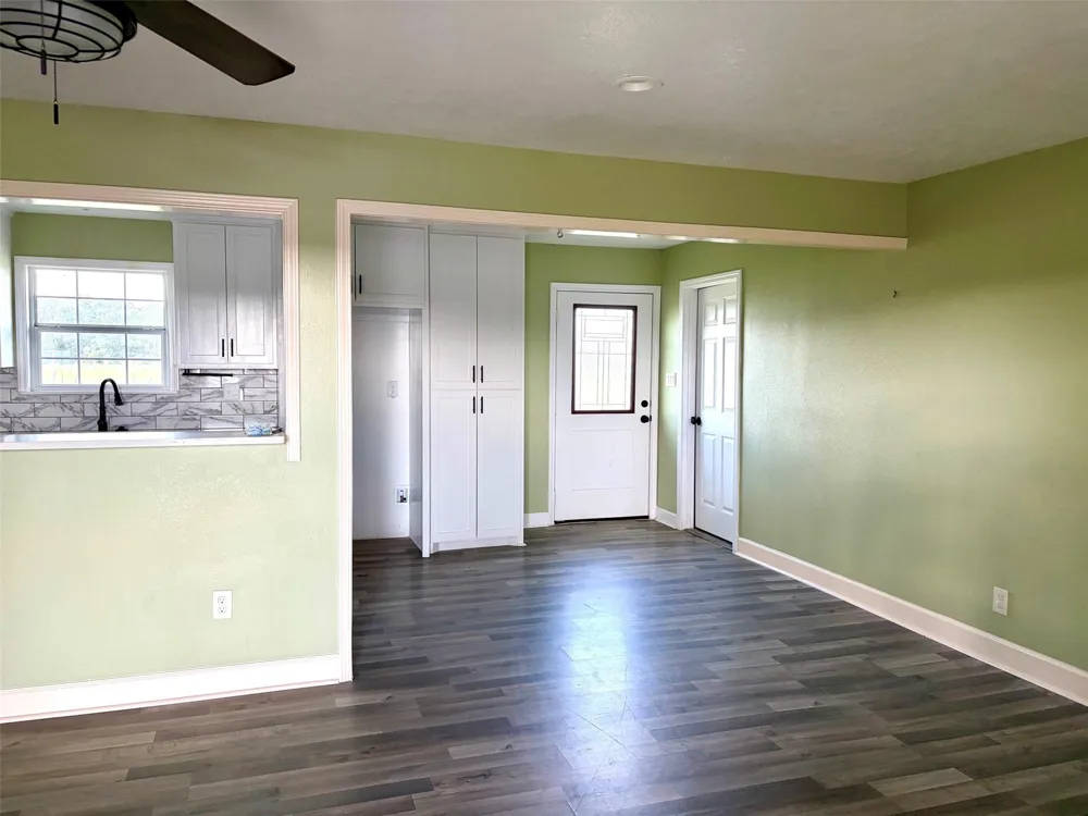 2884 Brooks Drive Bedias, TX 77831