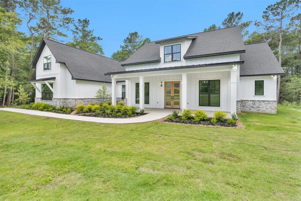 9384 Cedar Bend Plantersville, TX 77363
