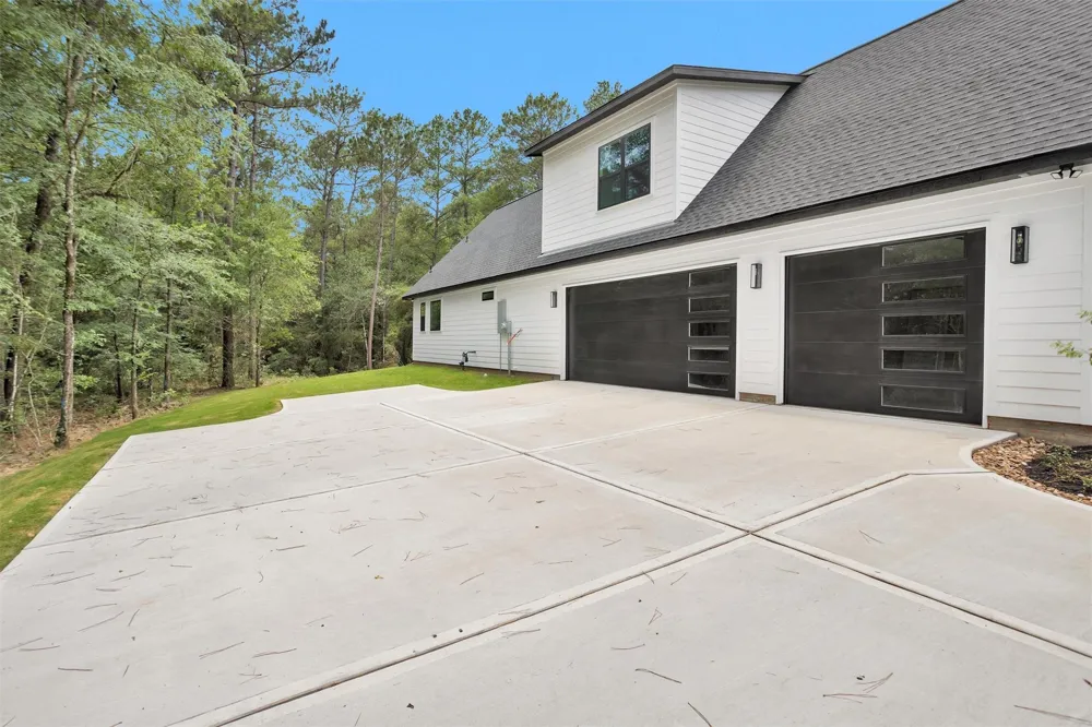 9384 Cedar Bend Plantersville, TX 77363