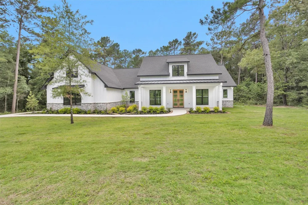 9384 Cedar Bend Plantersville, TX 77363