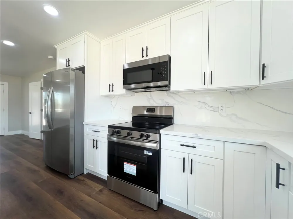 9506 East Avenue T-14 Littlerock, CA 93543
