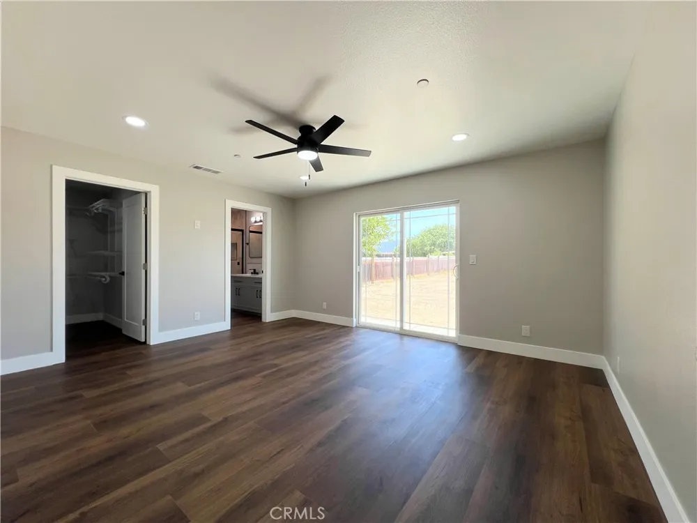 9506 East Avenue T-14 Littlerock, CA 93543