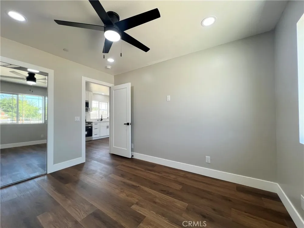 9506 East Avenue T-14 Littlerock, CA 93543