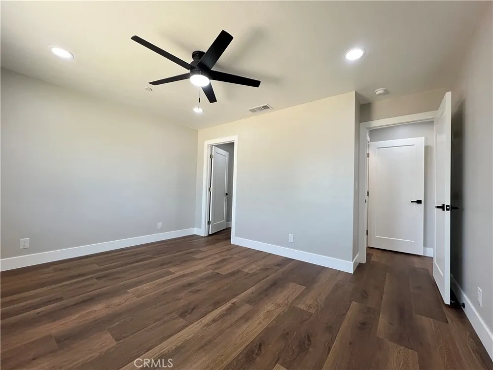 9506 East Avenue T-14 Littlerock, CA 93543