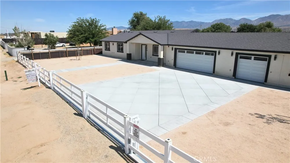 9506 East Avenue T-14 Littlerock, CA 93543
