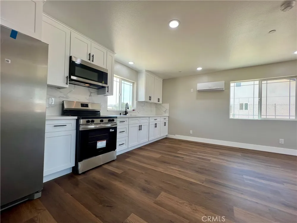 9506 East Avenue T-14 Littlerock, CA 93543