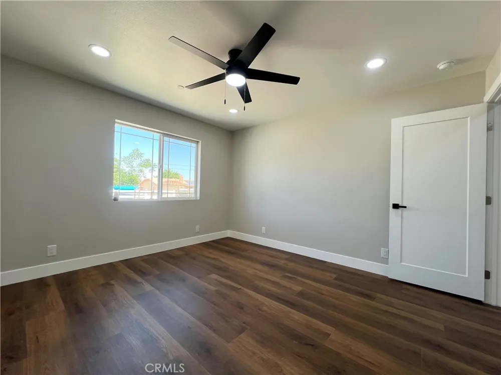 9506 East Avenue T-14 Littlerock, CA 93543