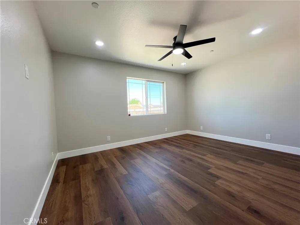 9506 East Avenue T-14 Littlerock, CA 93543