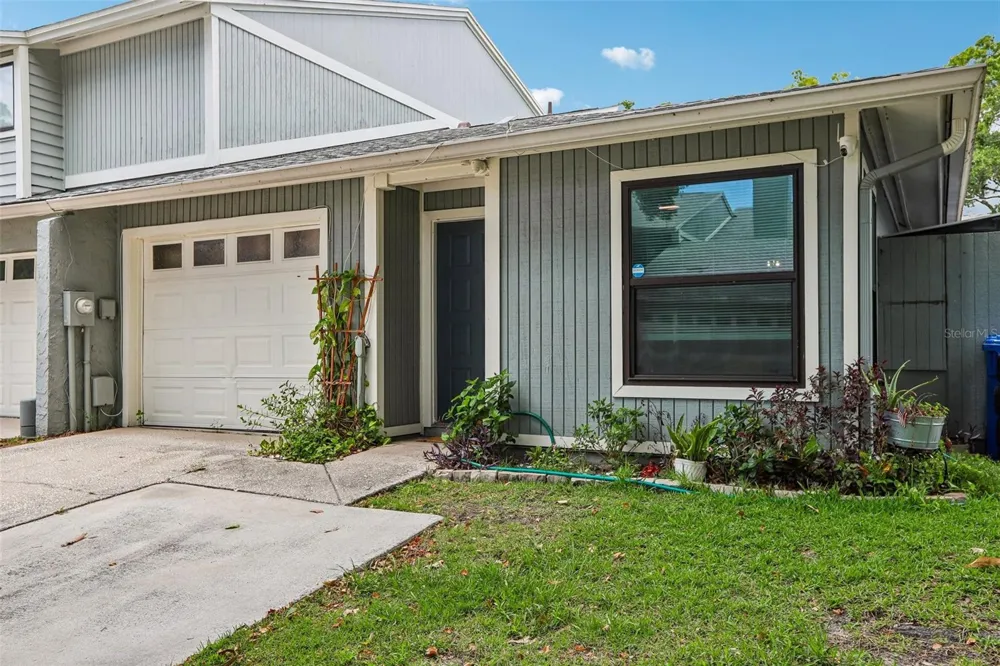 4001 BAINWOOD COURT Tampa, FL 33614