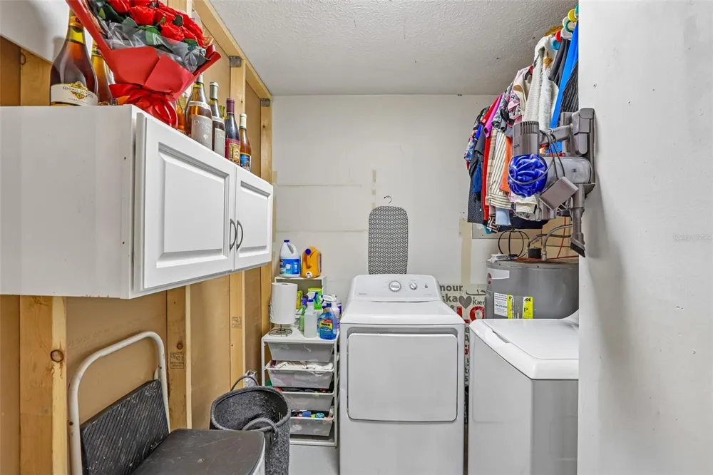 4001 BAINWOOD COURT Tampa, FL 33614