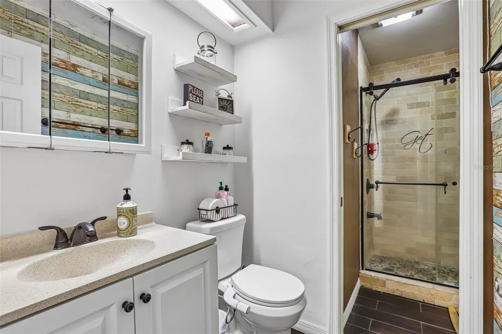 4001 BAINWOOD COURT Tampa, FL 33614