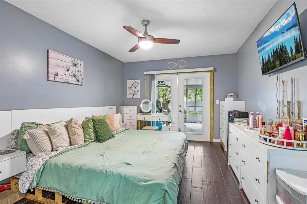 4001 BAINWOOD COURT Tampa, FL 33614