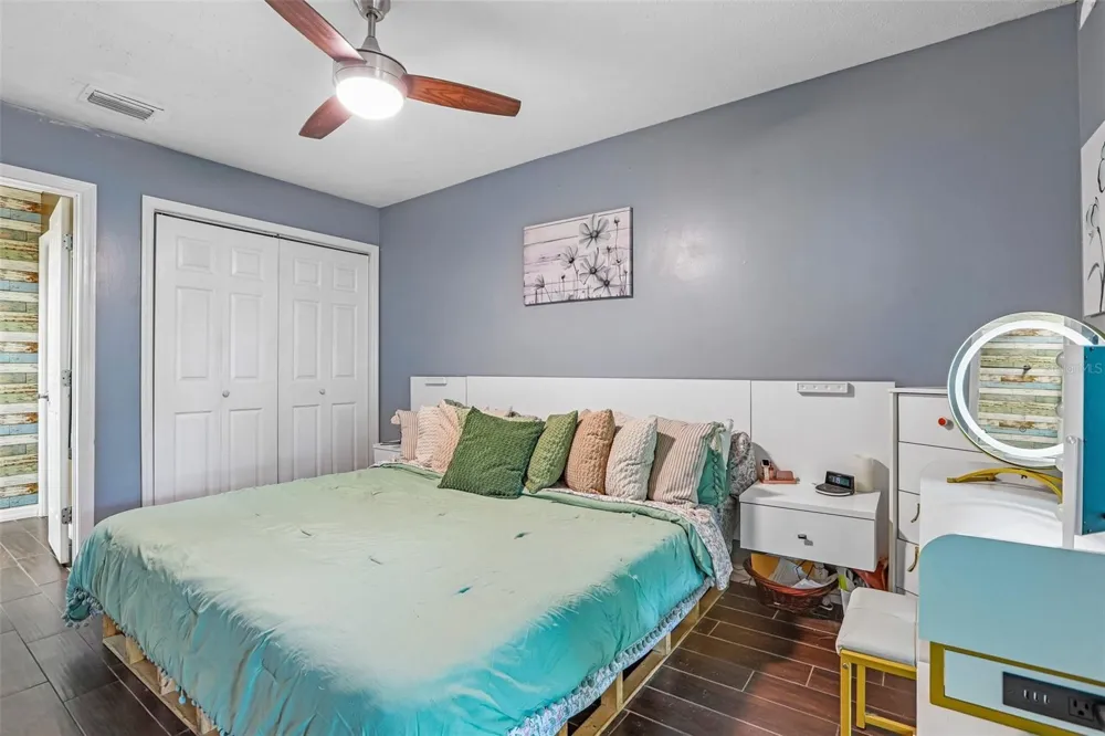 4001 BAINWOOD COURT Tampa, FL 33614