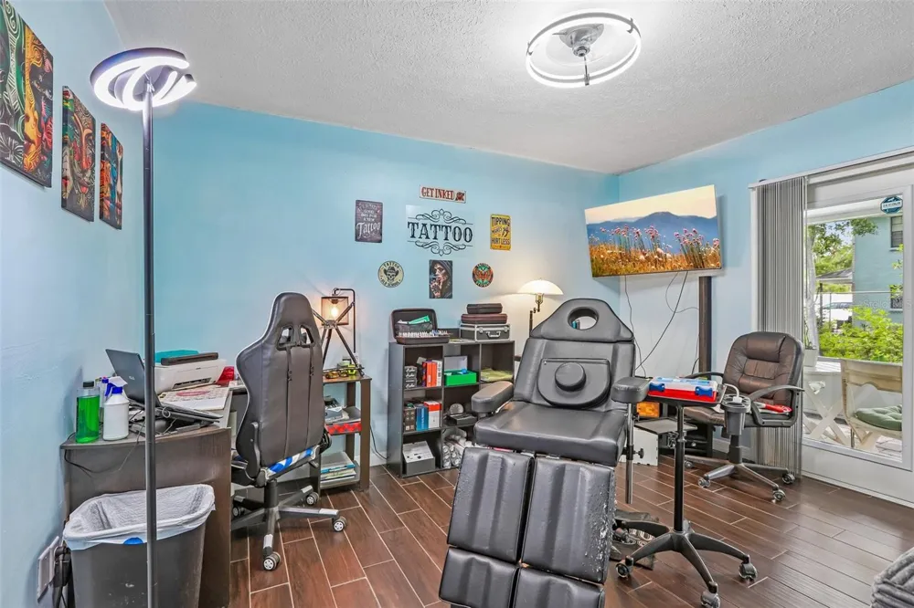 4001 BAINWOOD COURT Tampa, FL 33614
