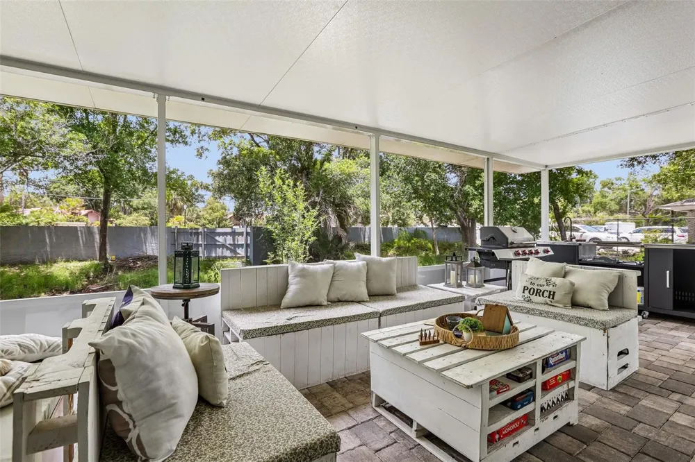 4001 BAINWOOD COURT Tampa, FL 33614